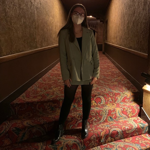 Forever 21 Pastel Green Blazer and Short Set - Picture 10 of 10